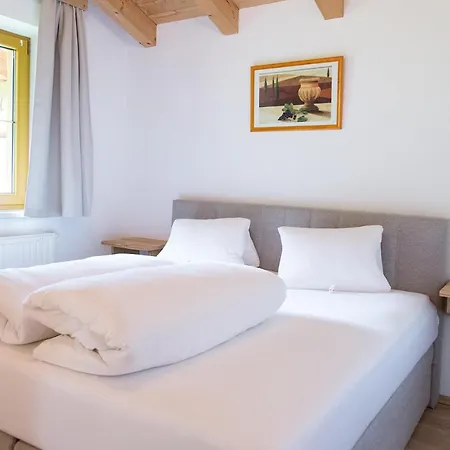 Kratzerwirt Aparthotel 3*