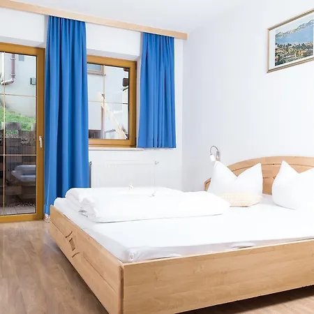 Aparthotel Kratzerwirt Neustift im Stubaital